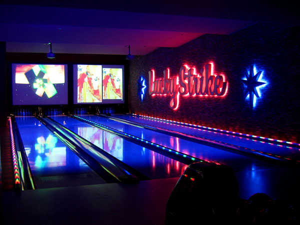 Lucky+strike+bowling+chicago