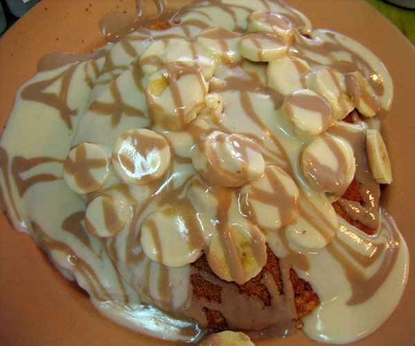 Banana white chocolate macnut pancakes