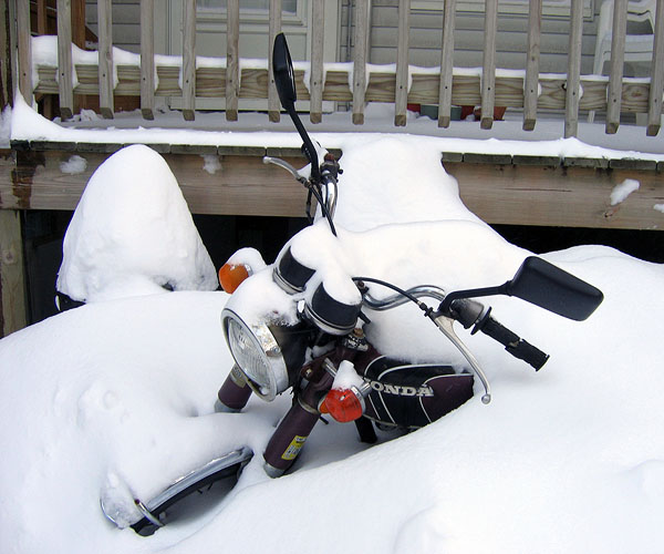 2007_02_motorcycle_snow.jpg