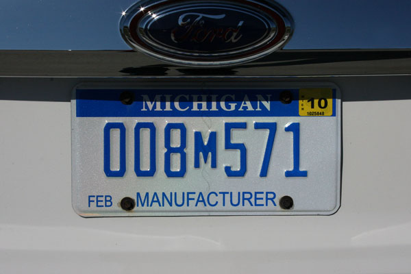 ford_escape_hybrid_license_plates