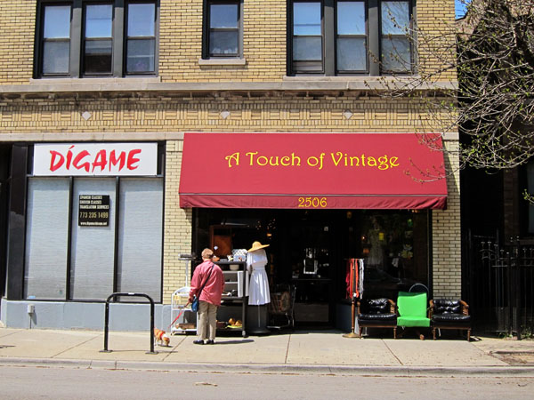12_logan_square_a_touch_of_vintage