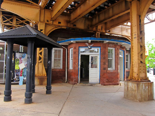 101_logan_square_california_blue_lne