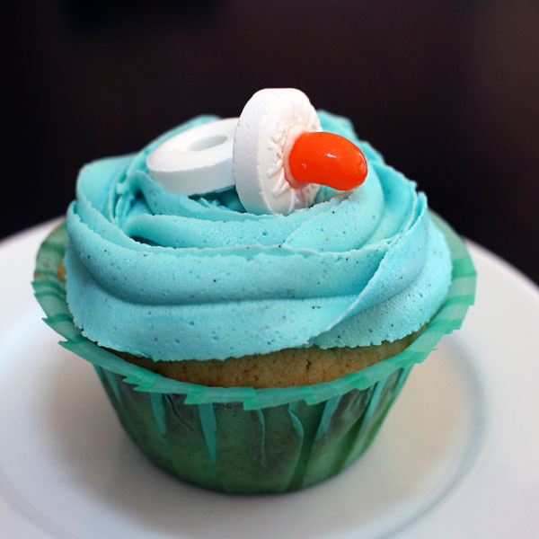 Candy Pacifier Baby Shower Favor & Cupcakes Candy Pacifier Baby Shower Favor & Cupcakes