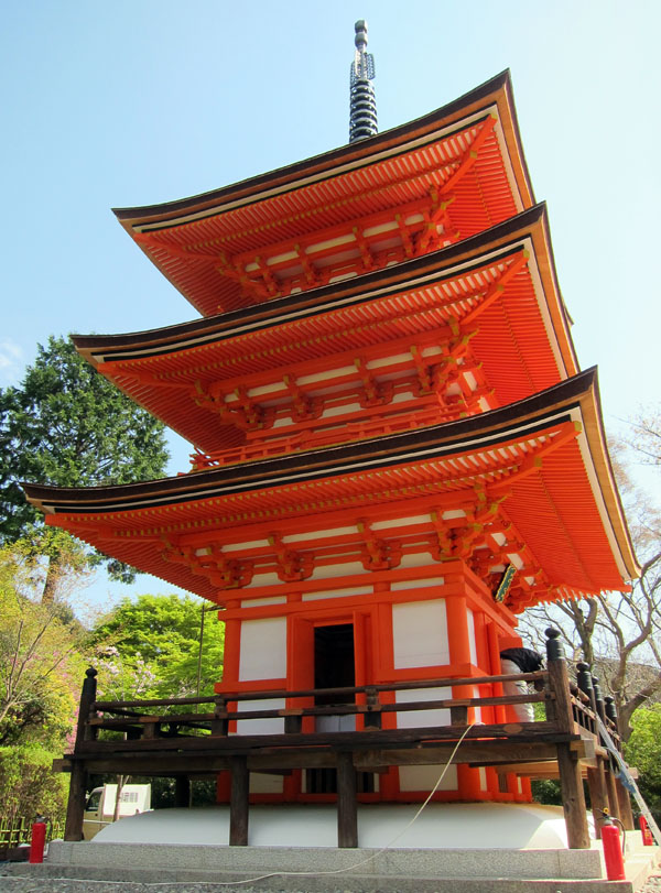 13_kiyomizudera_temple_koyasu_no_pagoda_easy_childbirth_pagoda