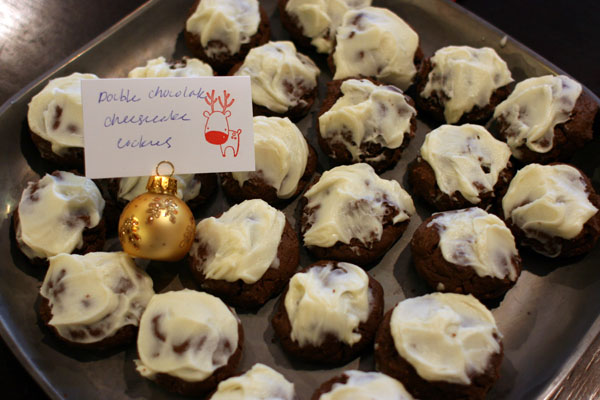 double_chocolate_cheesecake_cookies